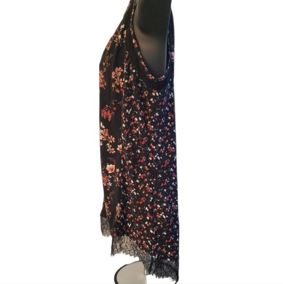 White House Black Market  Floral Black Sleeveless Halter With Lace Detail Size M - Picture 8 of 9